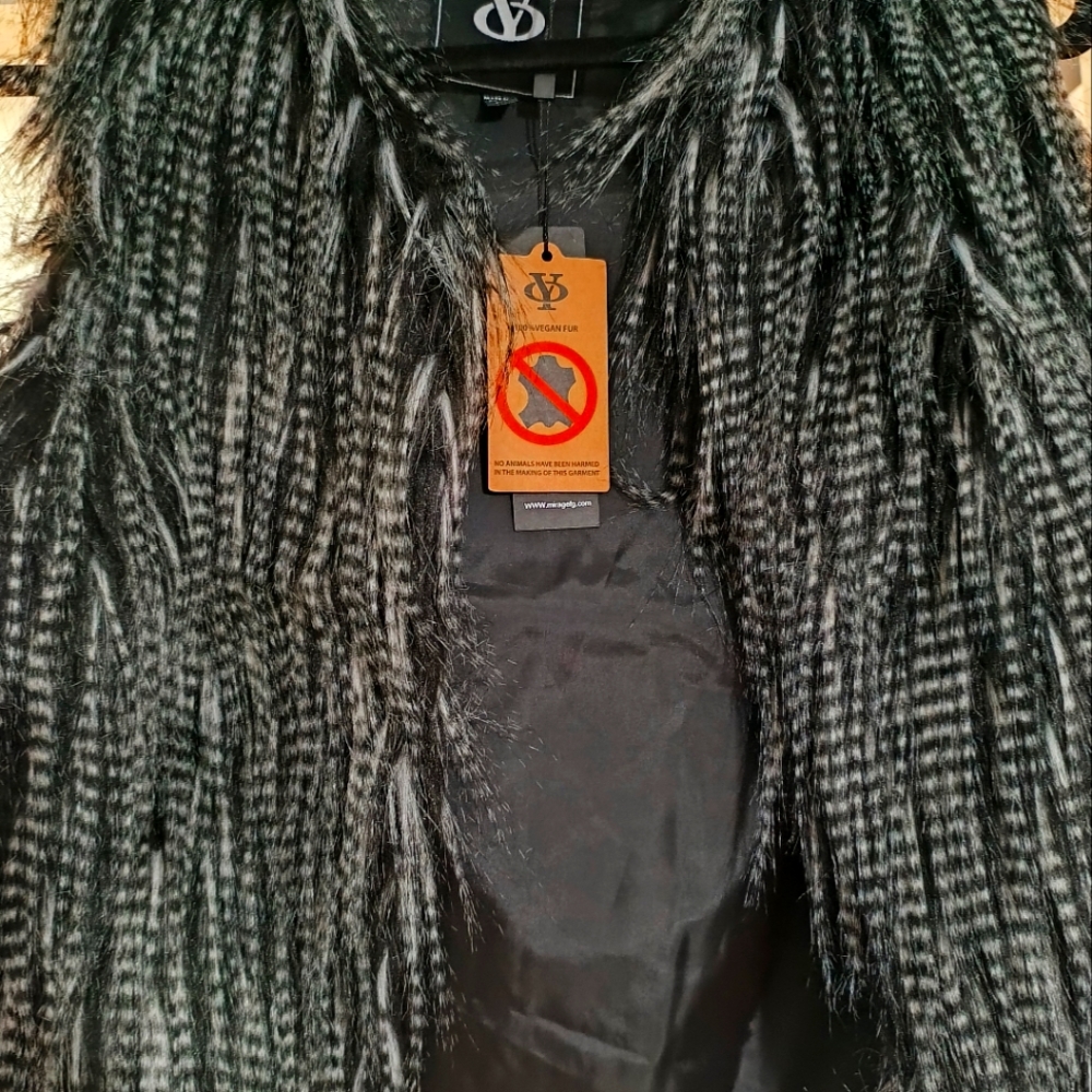 1O0 % Vegan Fur